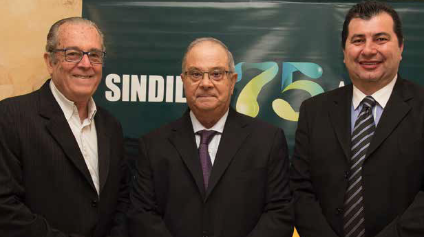 Presidentes Othon Barcelos (Anel), José Carlos Larocca (Sindilav) e Marcos Toledo (Abraseco)